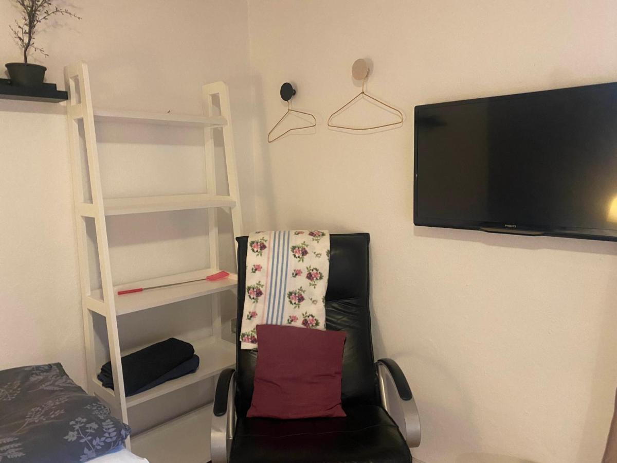 Tornby Guesthouse (Adults Only) 히르츠할즈 외부 사진